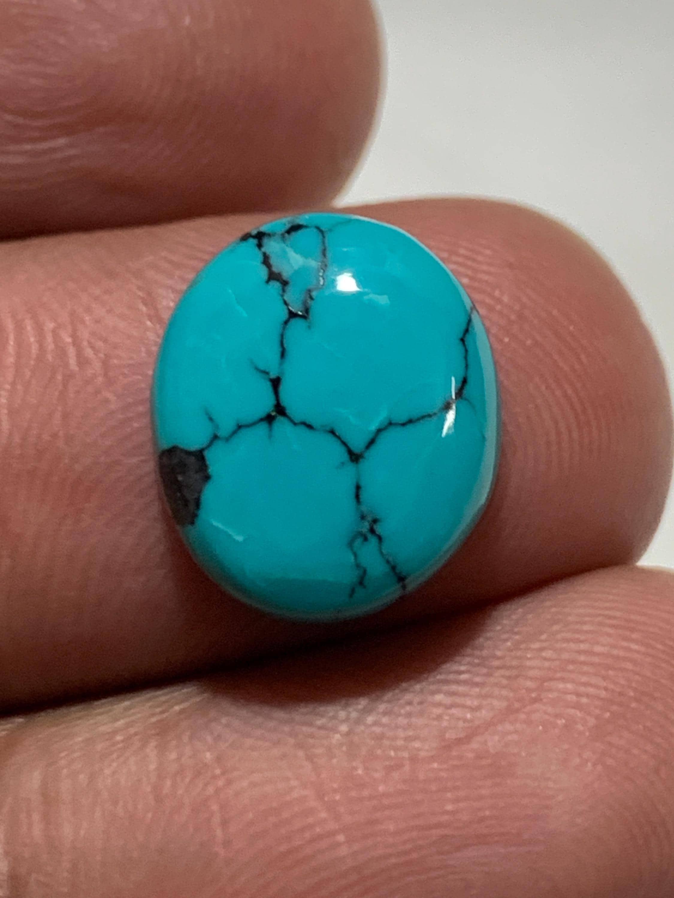 Tibetan Hubei Turquoise Gemstone: Vibrant Blue-green Jewelry Stone 