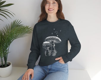 Mushroom Sweatshirt, Botanical Shirt, Hippie Shirt, Mushroom Shirt, Nature Shirt, Vintage plant shirt, Groovy Mushroom, Mushroom Gift