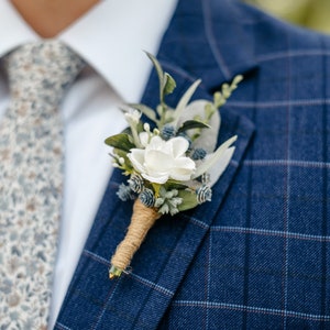 Dusty Blue + White Eucalyptus Boutonniere, Magnetic Men Wedding Boutonniere, Blue Groom Boutonniere, Spring Baby Breath Wildflower for Groom