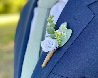 White + Green Eucalyptus Boutonniere, Magnetic Mens Wedding Boutonniere, White Tea Rose Groom Boutonniere, Greenery Babys Breath Boutonniere