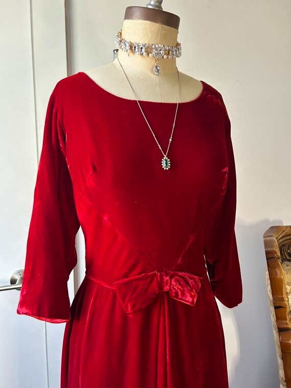 Vintage Red Velvet Dress Perfect for Your Upcomin… - image 4