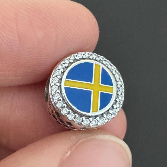 Pandora スウェーデン国旗ビーズチャーム|925スターリングシルバー
