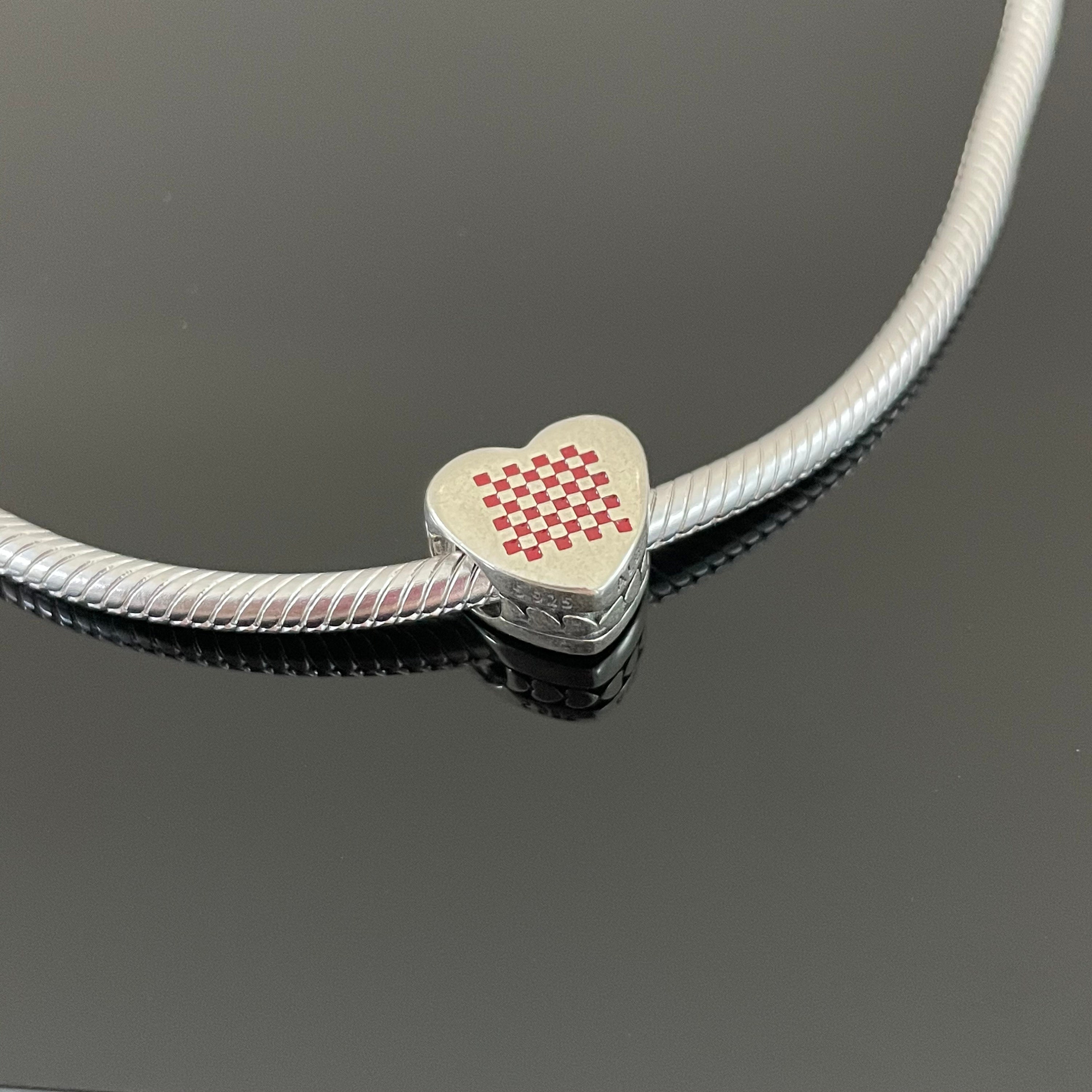 パンドラ クロアチア国旗 ハート ダングルチャームペンダント