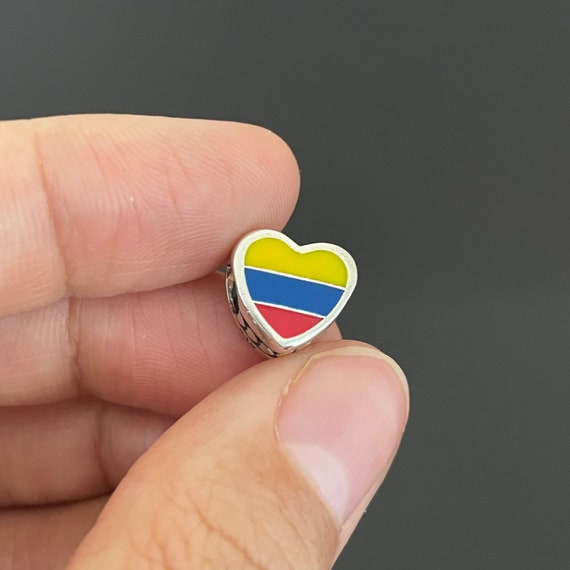 ぷっくりハートチャーム　国旗6点セット パンドラ コロンビア アメリカ国旗 ハートチャーム | パンドラ
