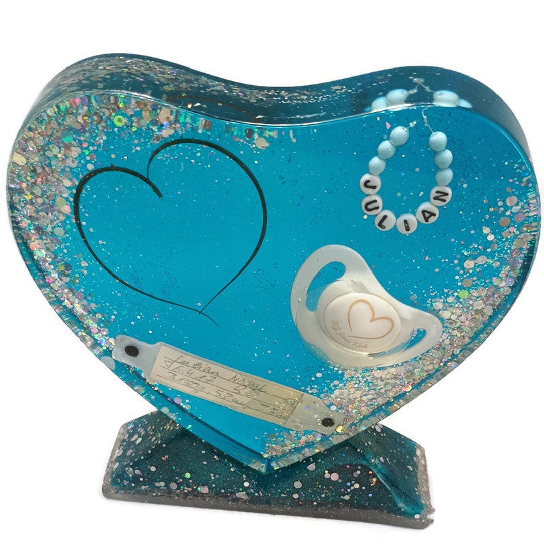 Illuminated Heart Made of Epoxy Resin Personalize for Keepsakes, Picture Frames Etc. LED