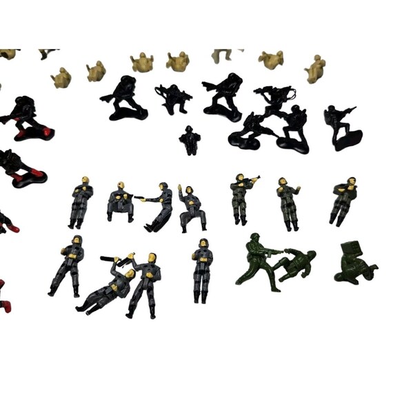 Vintage 1989 Galoob Xpanders Armed Forces Action Figures Lot