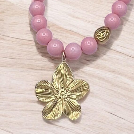 Flower Pendant Charm Necklace – Yellow, Pink Blue or White - Adjustable Beach Flower Women’s Necklace