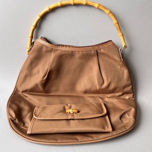 Bolso de mano o cartera estilo hobo de tela color canela con asa de madera de bambú vintage y billetera a juego, bolso de mano de verano