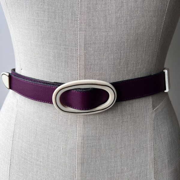 Vintage Valentino Purple Leather Belt with Brass Incised Resin Buckle and Accents, High Waist Minimalist Simple Cinch Waist Belt L85cm