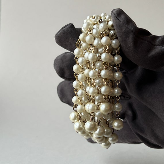 1950s Faux Pearl Ivory Gold Tone Waterfall Brooch… - image 8
