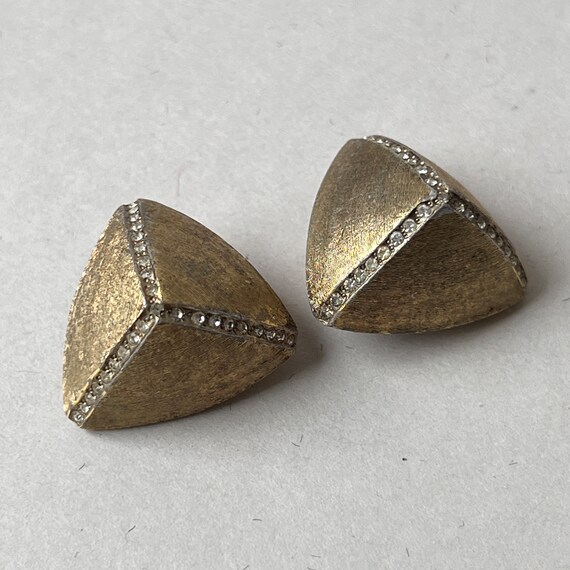 Vintage Pyramid Brushed Gold Metal Rhinstone Clip… - image 4