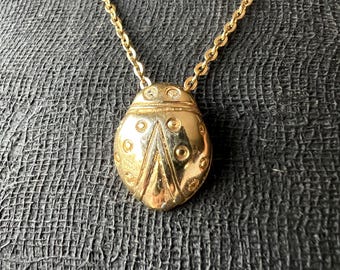 Collar con colgante de mariquita vintage en tono dorado con ojos de diamantes de imitación, regalo para adolescentes y jóvenes adultos.