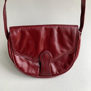 Sac à bandoulière en cuir vintage bordeaux, petit sac à main pour femme, sac à bandoulière à plusieurs compartiments, bohème minimaliste décontracté festival d'été