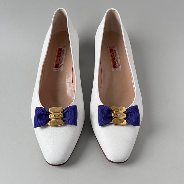 Vintage A Testoni white leather ballerina flats with blue bow &kitten heels,  low heel round toe Italian leather pumps EU 39.5 US9 UK 7