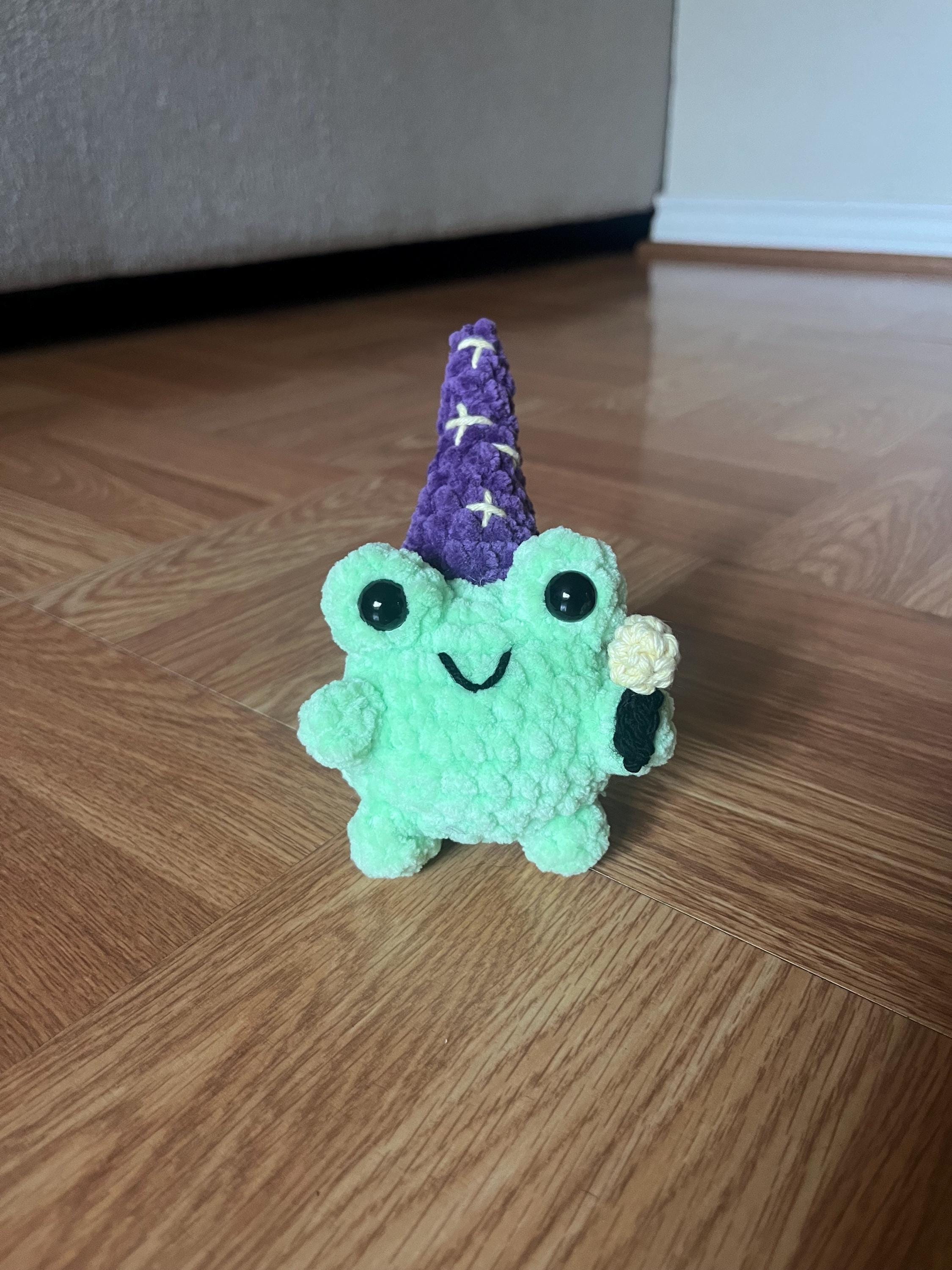 Waldo the Wizard Frog Crochet Pattern, Cute Market Prep Crochet