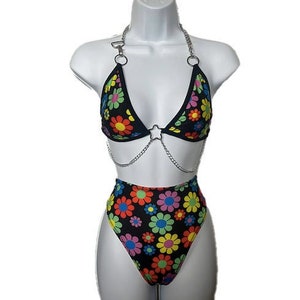 Electric Daisy Rave Bikini Set With Chains, Groovy Flower Power Chain Rave Set,  Festival Set, Custom Chain Festival Bra, Chain Rave Bra Top