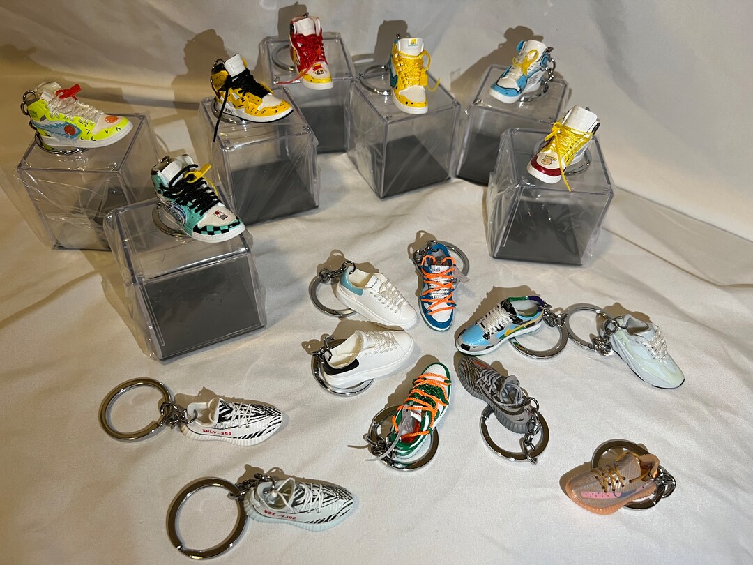 mini nike sneaker keychain