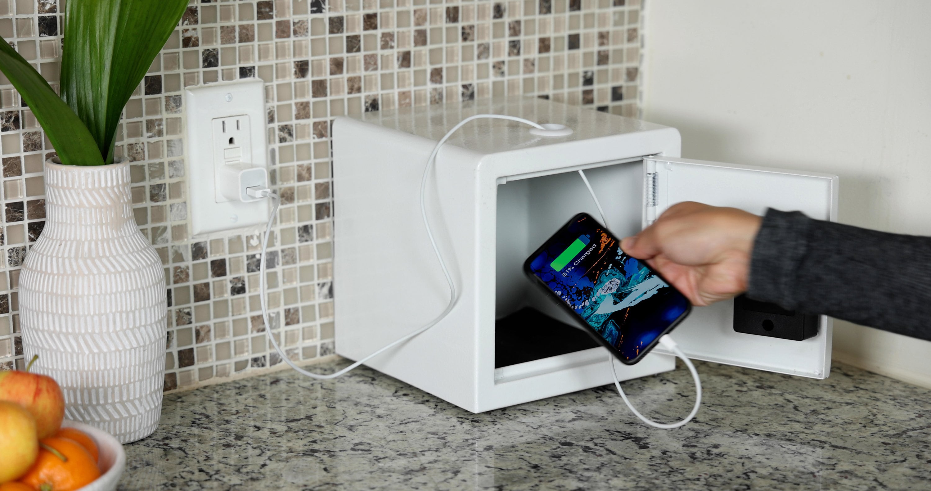 Locked Charging Station to Prevent Kids' Smartphone Addiction
