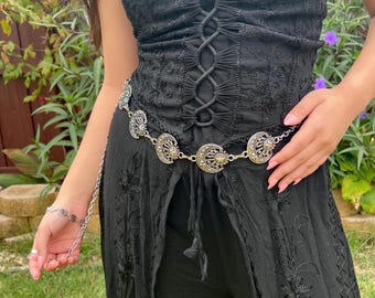Metal Crescent Moon and Star Belt, Vintage Vibe Costume Metal Crescent Moon and Star Belt, Vintage Vibe Costume