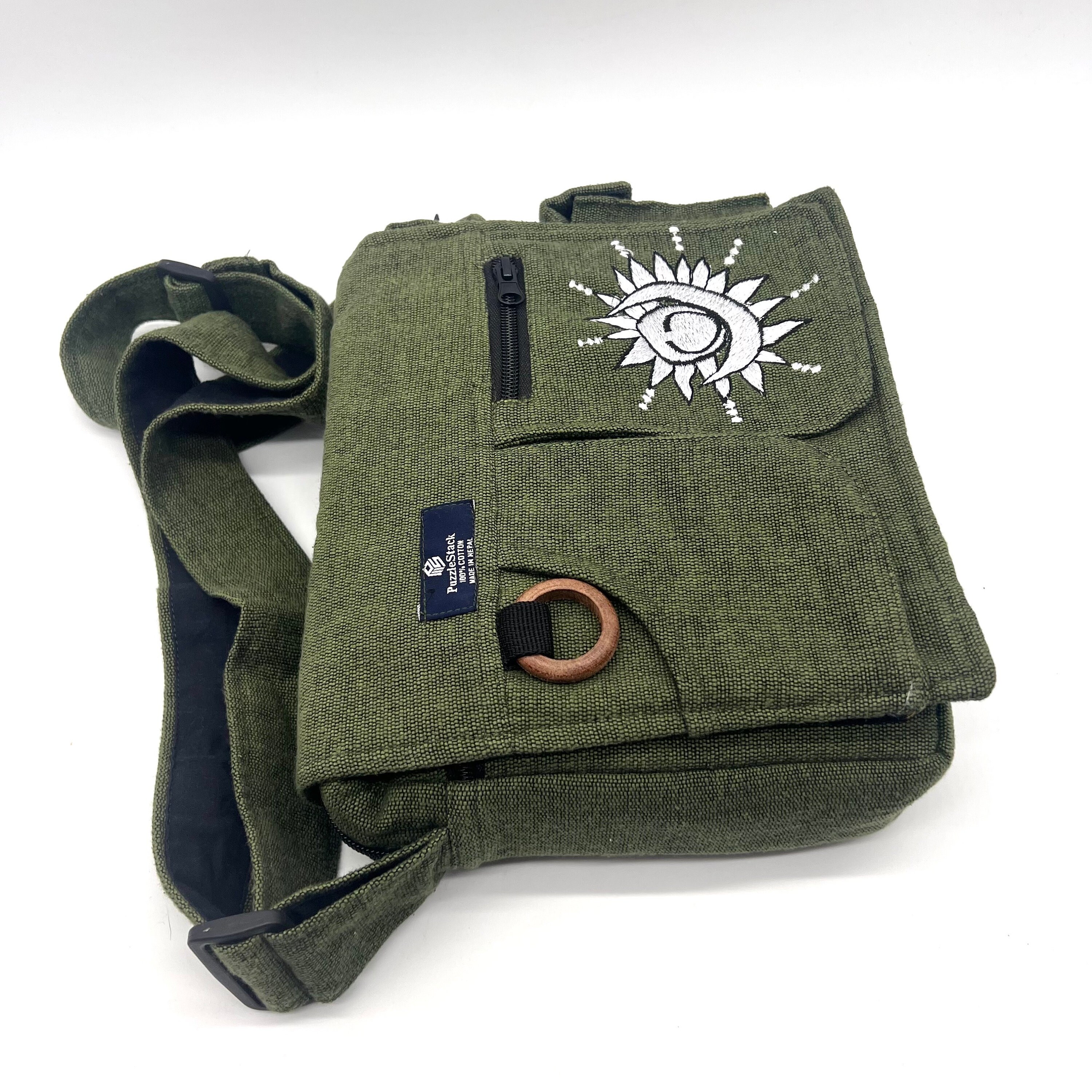 極美品✦MP Embroidery Casual Messenger Bag 極美品✦MP Embroidery Casual Messenger Bag