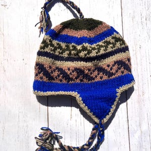 Beanie met oorklep, sherpa wintermuts, handgemaakte wollen muts, fleece gevoerde muts, schapenwolbeanie, handgemaakt cadeau, skimuts, gebreide muts, fleece