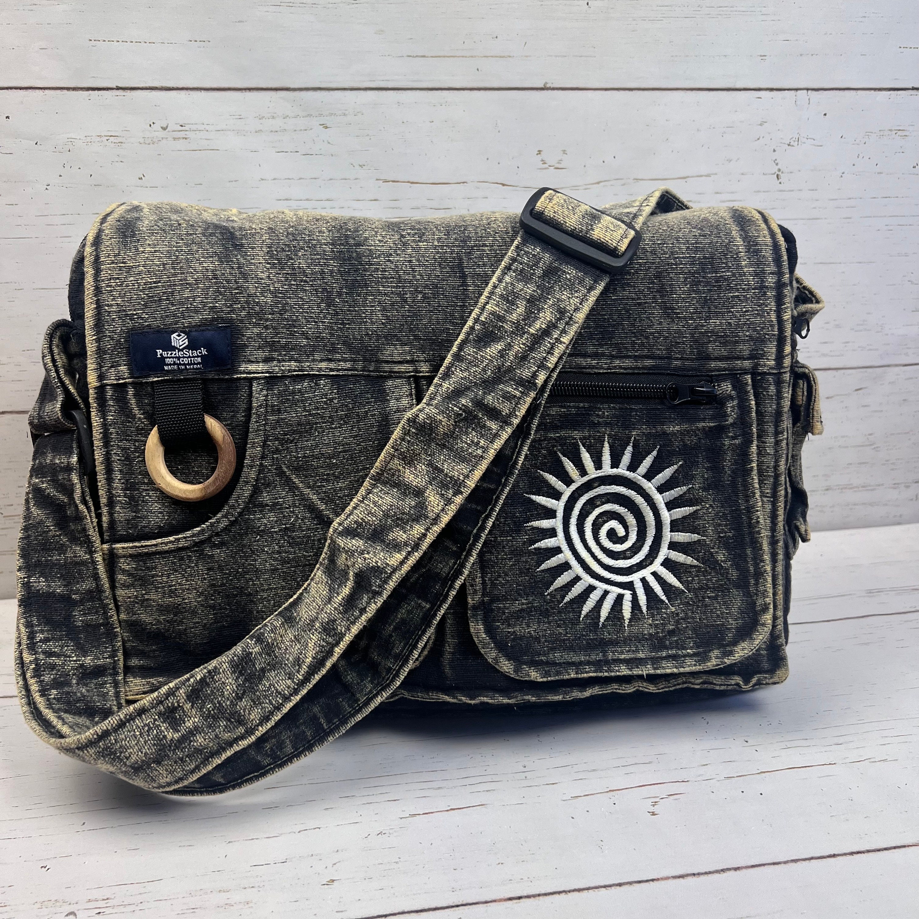 【U LAN】Earth 3 Pocket Shoulder Bag Amazon.com: Over Earth Genuine Leather Handbags for Women