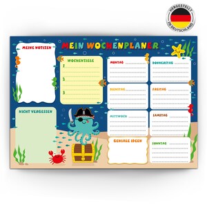 Könnte beinhalten: Ein farbenfroher Wochenplaner mit Piraten-Thema. Der Planer zeigt einen Piraten-Oktopus, eine Schatzkiste und verschiedene Meeresbewohner. Text enthält "Mein Wochenplaner", "Meine Notizen" und Wochentage. Hergestellt in Deutschland.
