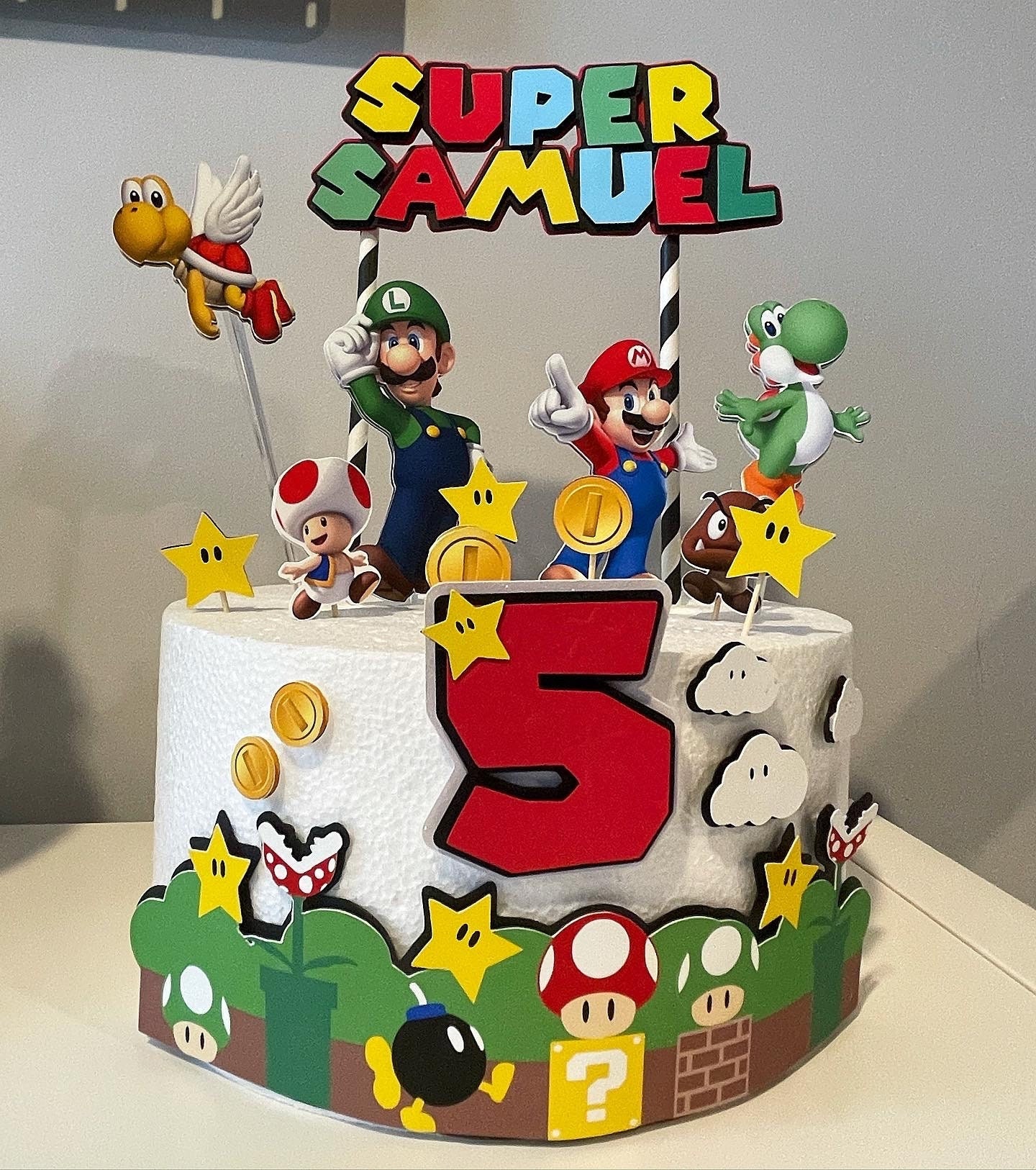 Backdrop para cumpleaños con temática de Mario Bros 🔧 Pastel por