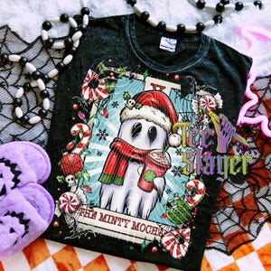 Camiseta con carta del tarot de menta y moca, dibujada y teñida a mano, camiseta festiva, camiseta espeluznante, camiseta fantasma