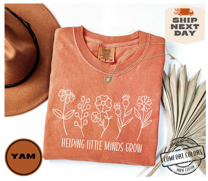 Comfort Colors® Helping Little Minds Grow, Custom Teacher Shirt, Kindergarten Shirt, Floral Teacher Shirt, Teacher Appreciation, Preschool Bild 6