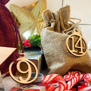 Christmas Advent Calendar numbered bag countdown set image 6