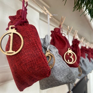 Christmas Advent Calendar numbered bag countdown set image 2