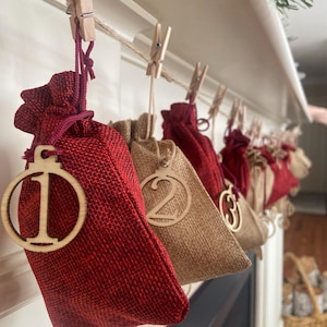 Calendario dell'Avvento di Natale - set di conteggio alla rovescia con buste numerate