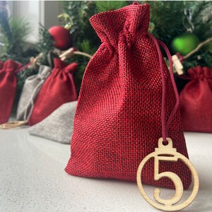 Christmas Advent Calendar numbered bag countdown set image 3