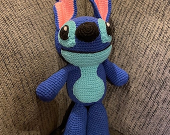 Extraterrestre azul a crochet *Hecho a pedido*