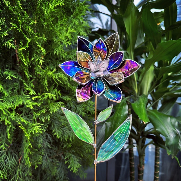 Stained glass flower Amethyst Lily Iridescent, tropical  3D, Suncatcher, Table plant decor Wedding Christmas Gift , Outdoor and gardening