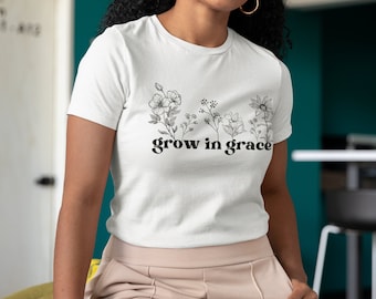 Grow In Grace Flower Design Unisex Jersey T-shirt met korte mouwen | Populair | Schrift | Bijbel T-shirts | 2 Petrus 3:18 | Christelijk T-shirt