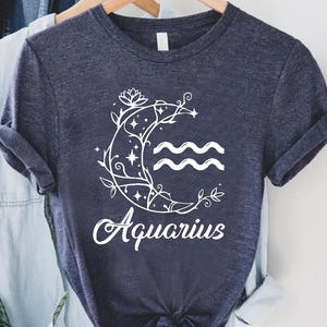 Aquarius Sign Shirt,Floral Moon Graphic Tee,Astrology Gift For Women,Celestial Aquarius Birthday Outfit,Horoscope Shirt For Her
