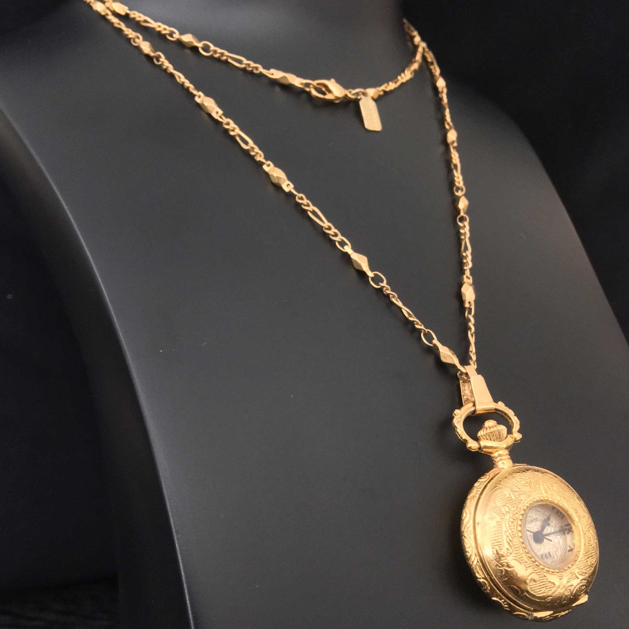 Vintage Style Locket Pendant Necklace Watch Quartz Gold Tone Pocket Watch Gold-Tone Skeleton Pocket Watch With Gold-Tone Movement  main image 4