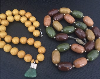 Vintage bakeliet kettingen met Jade Drop 10K gouden eigeel geel bakeliet en erwt groen, mosterd en bruin bakeliet ketting. Zeldzame geschenken
