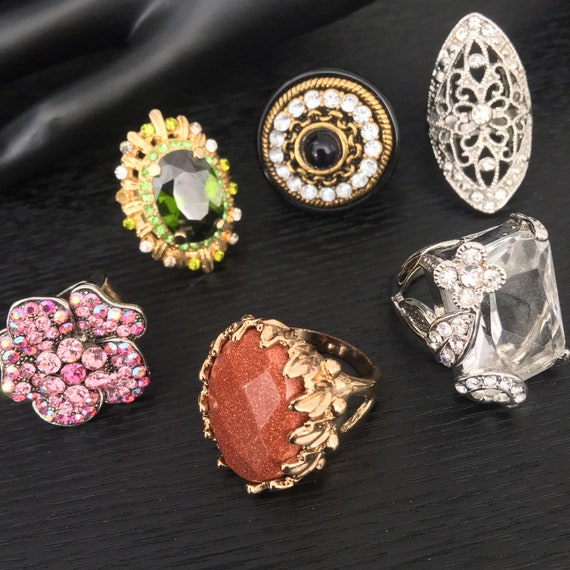 Statement Rings, Facetted Gold Stone, Peridot Gre… - image 3