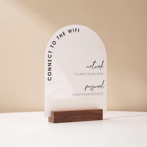 Panneau Wifi en acrylique en forme d'arche avec base (D7) - Afficheur de mot de passe Wifi personnalisé pour bureau à domicile Entreprise Boutique Airbnb Rental Decor Login visiteur 6 x 7,5 pouces