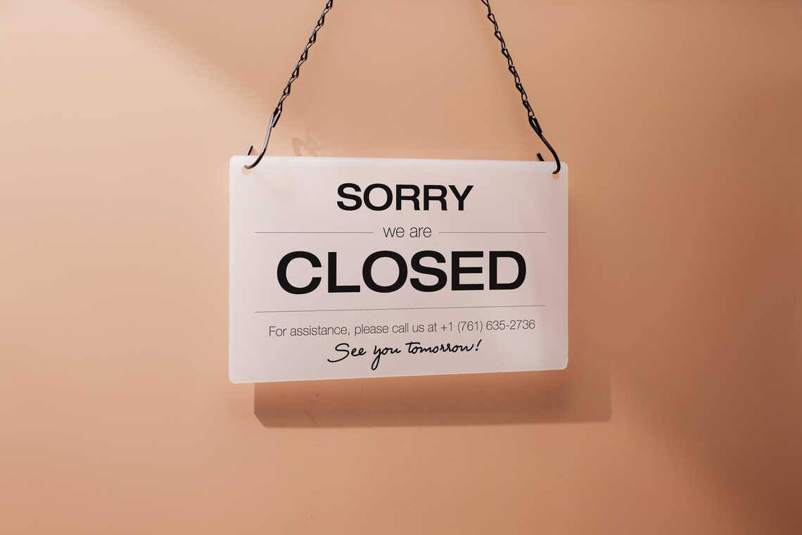 Hanging Acrylic Sign & Black Metal Chain (D6) - 11.5x7