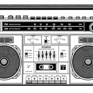Może przedstawiać: Czarno-biała ilustracja zabytkowego boomboxa. Stereo posiada pokrętła, przyciski i odtwarzacz kaset. Boombox ma dwa duże głośniki i uchwyt do przenoszenia. Radio posiada modulację częstotliwości FM i AM.