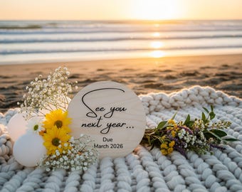 Plantilla de anuncio de embarazo costero: Atardecer en el océano, diseño floral (descarga digital)