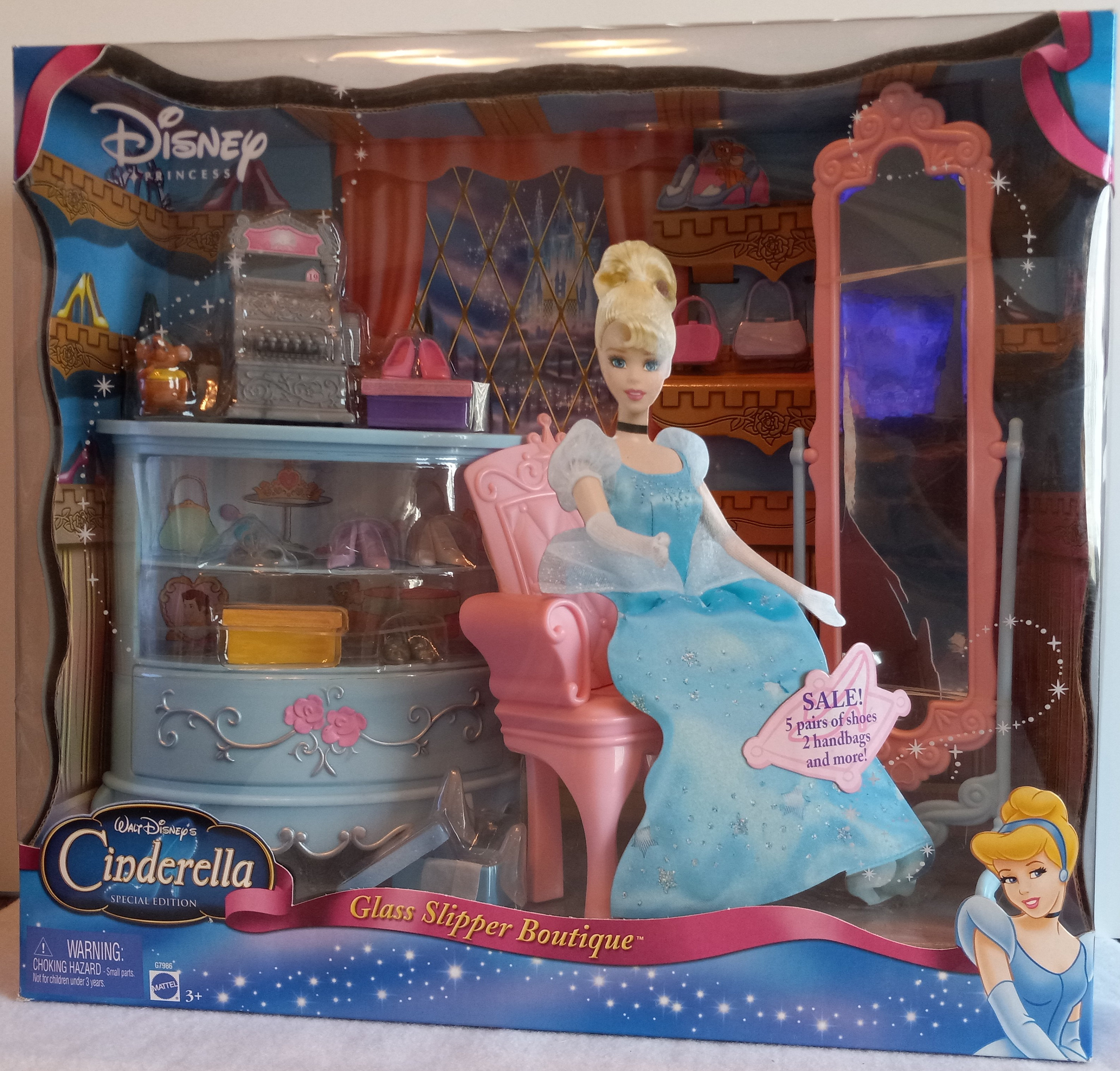 Disney's Cinderella Glass Slipper Boutique by Mattel G7986, Never