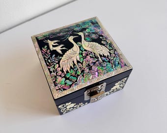 韓国産螺鈿八角形ジュエリーボックス：モザイク模様と白貝 - Etsy 日本