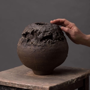 Handcrafted Brown Ceramic Vase – Volcanic Rock Texture, Minimalist Decor, Rustic Pottery for Modern or Industrial Spaces
