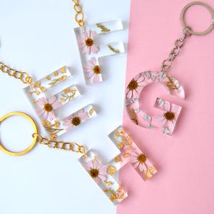 Flower Resin Keychain, Personalised Keyring, Key Chains For Women, Initial Key Chain, Letter Keychain, Christmas Gift, Stocking Filler