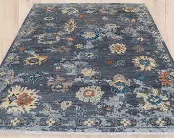 Alfombra de lana Oushak azul de 5x7 pies, anudada a mano turca, color carbón con estampado floral.